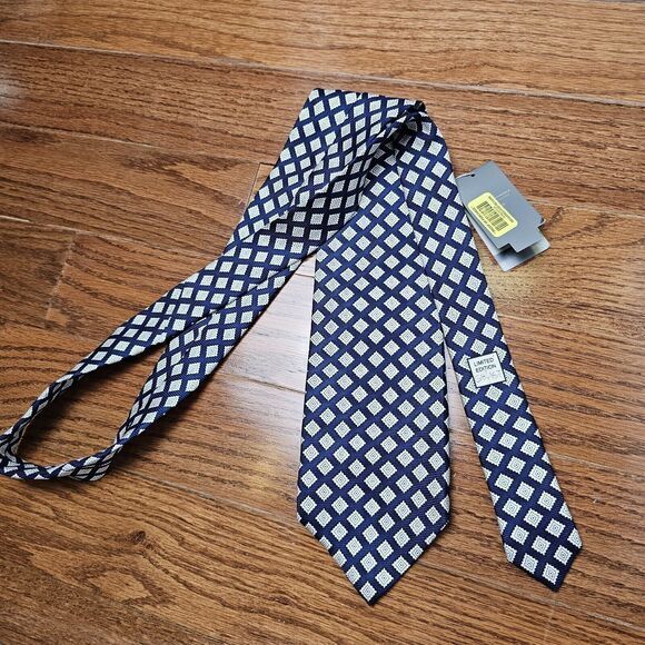 $120 DANIEL CREMIEUX SIGNATURE COLLECTION TIE LIMITED EDITION 100% SILK Handmade - Picture 1 of 7